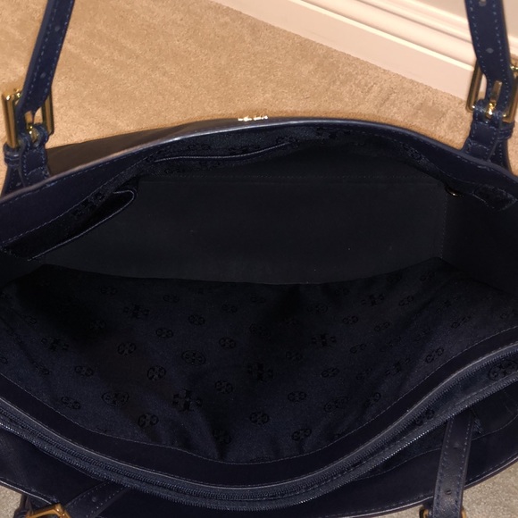 Like new Tory Burch York tote - Picture 6 of 8